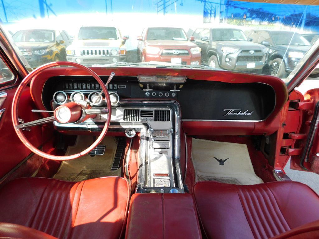 1964 Ford Thunderbird Image 24