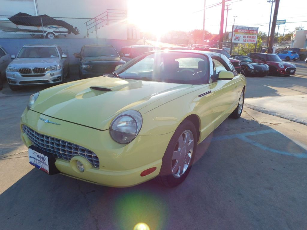 2002 Ford Thunderbird Image 3