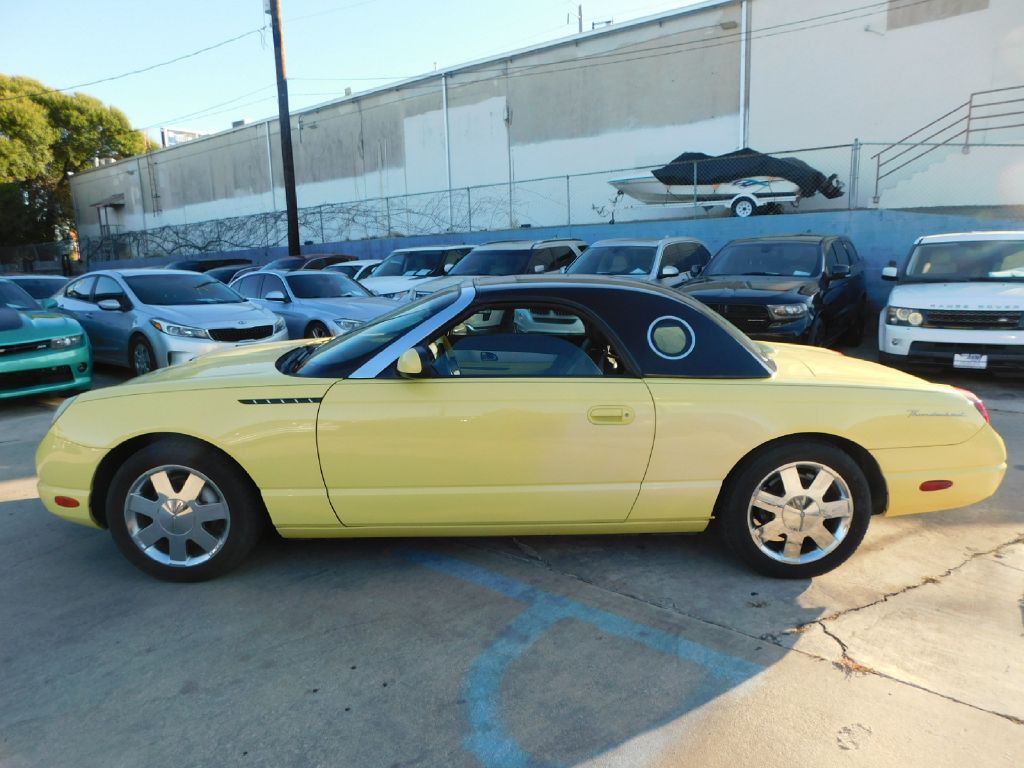 2002 Ford Thunderbird Image 4