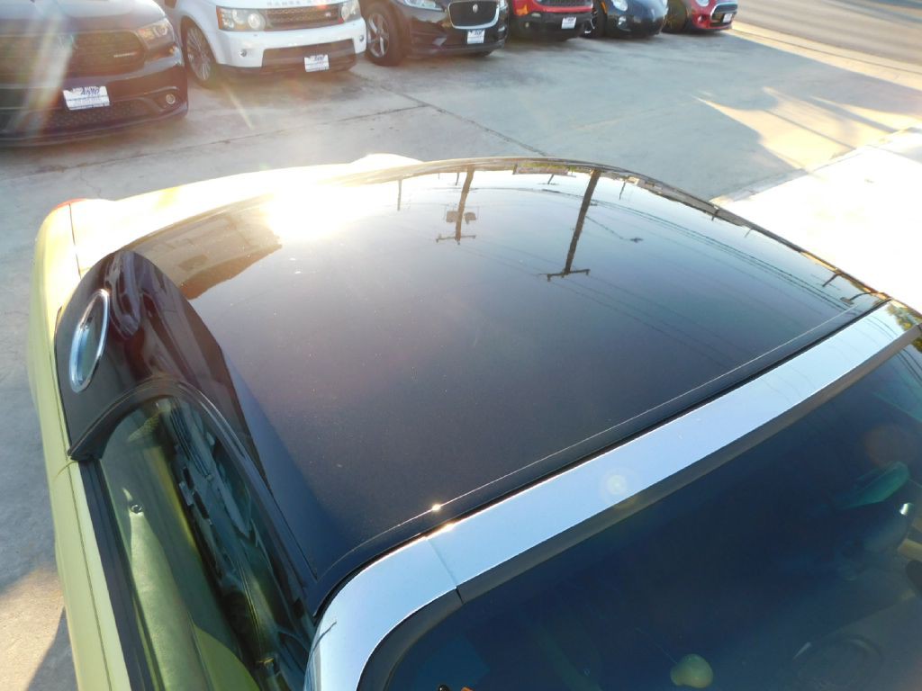 2002 Ford Thunderbird Image 10