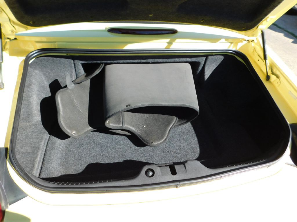 2002 Ford Thunderbird Image 11