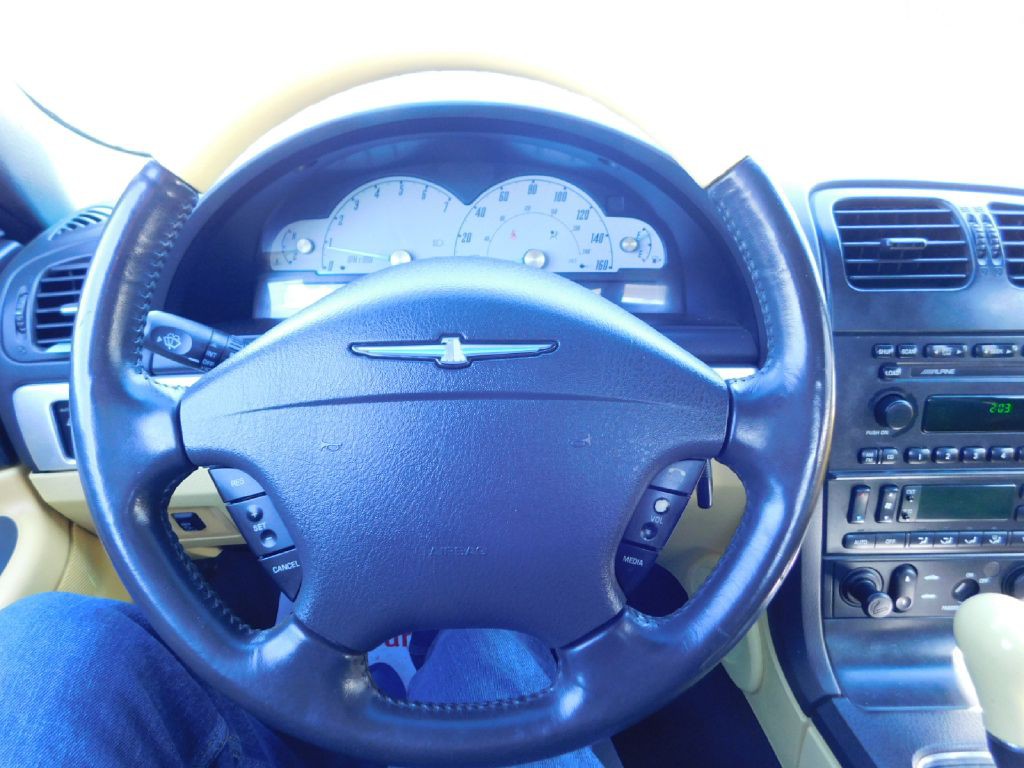2002 Ford Thunderbird Image 17