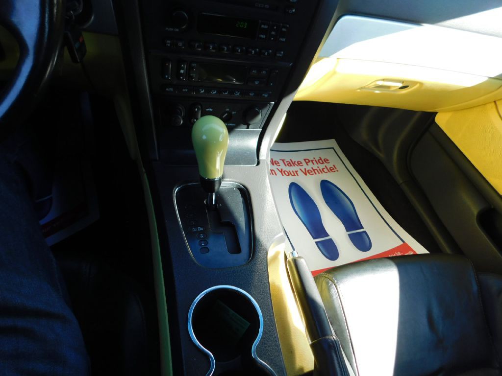 2002 Ford Thunderbird Image 19