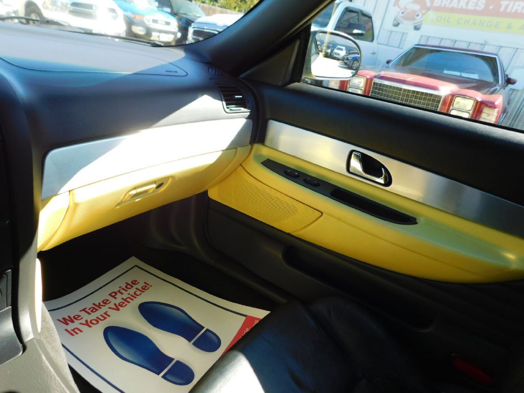 2002 Ford Thunderbird Image 20