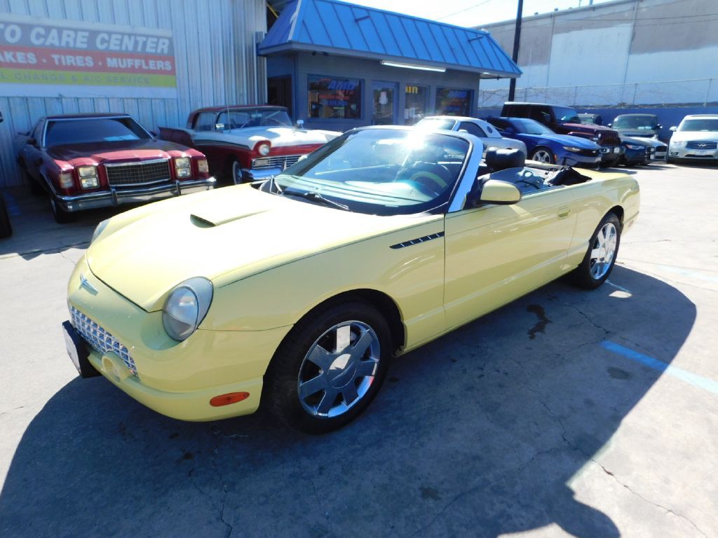 2002 Ford Thunderbird Image 23
