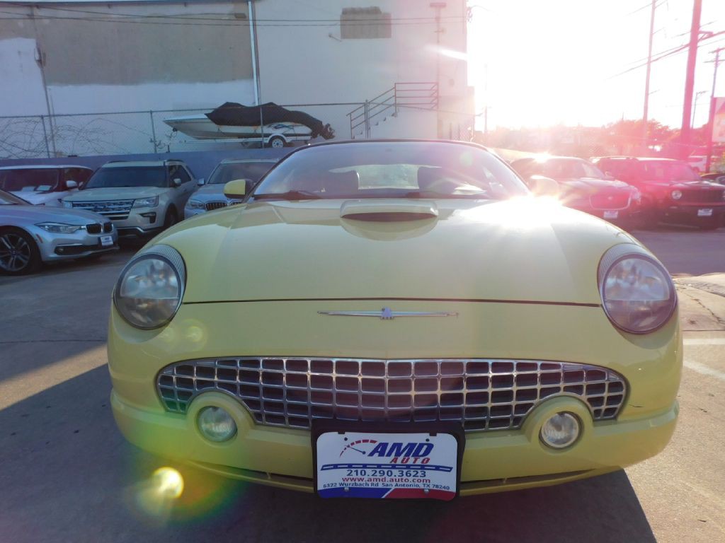 2002 Ford Thunderbird Image 26