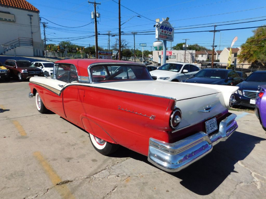 1957 Ford Fairlane Image 5