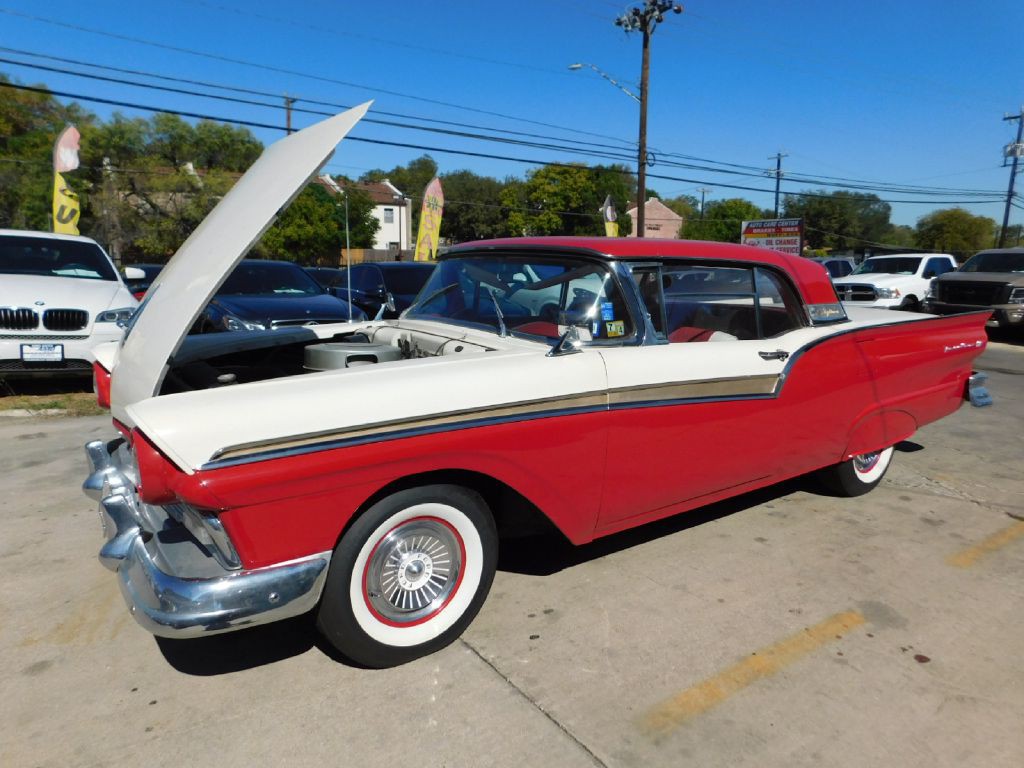 1957 Ford Fairlane Image 13