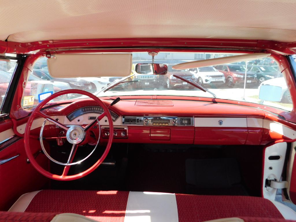 1957 Ford Fairlane Image 23