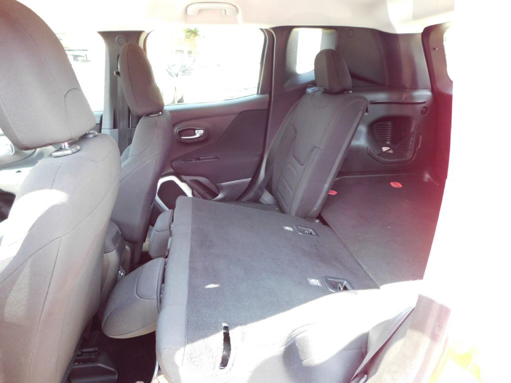 2018 Jeep Renegade Image 24