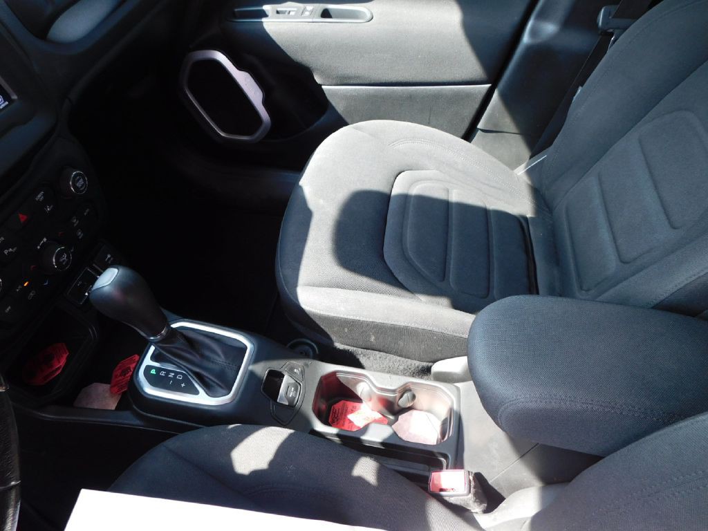 2018 Jeep Renegade Image 32