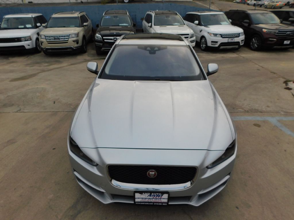 2019 Jaguar XE Image 46