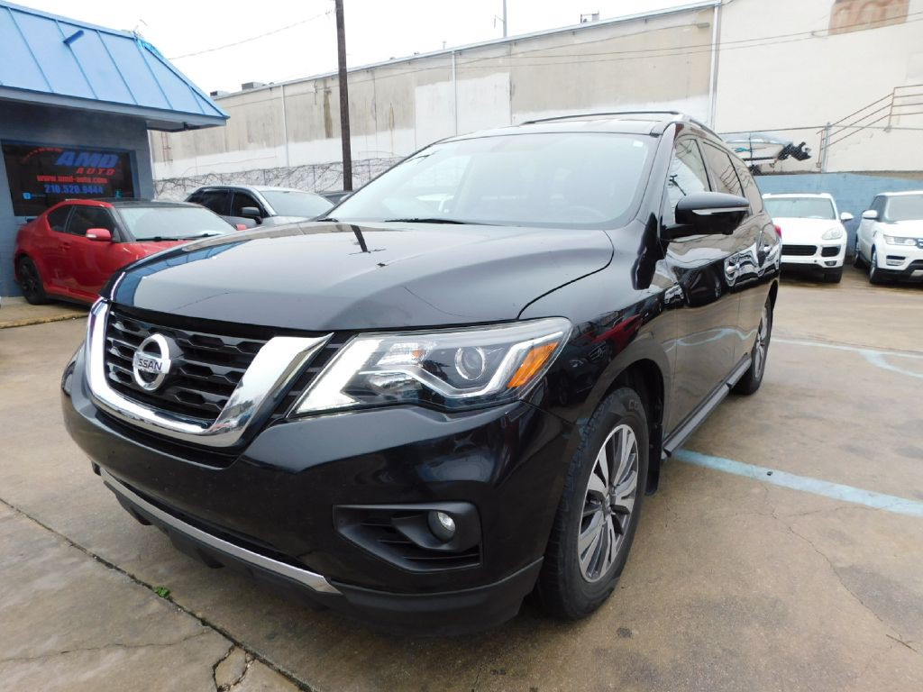 2017 Nissan Pathfinder Image 3