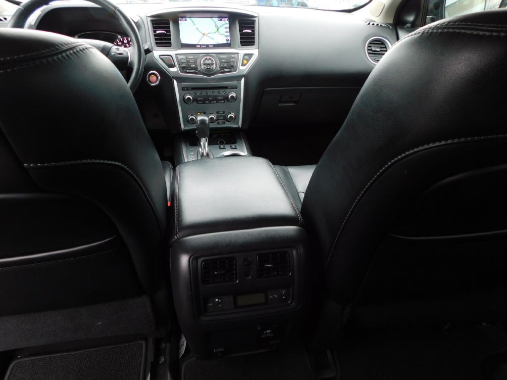 2017 Nissan Pathfinder Image 45
