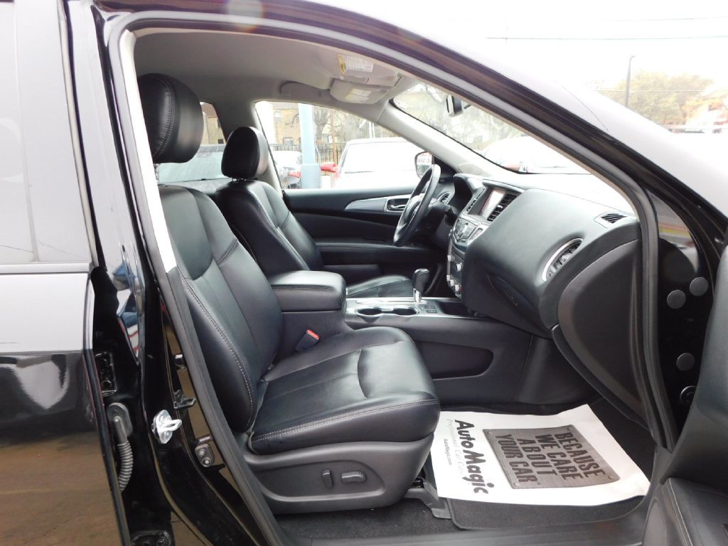 2017 Nissan Pathfinder Image 49