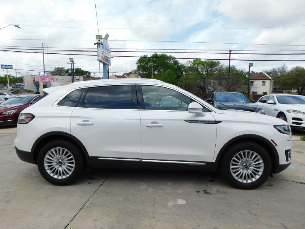 2019 Lincoln Nautilus Image 8