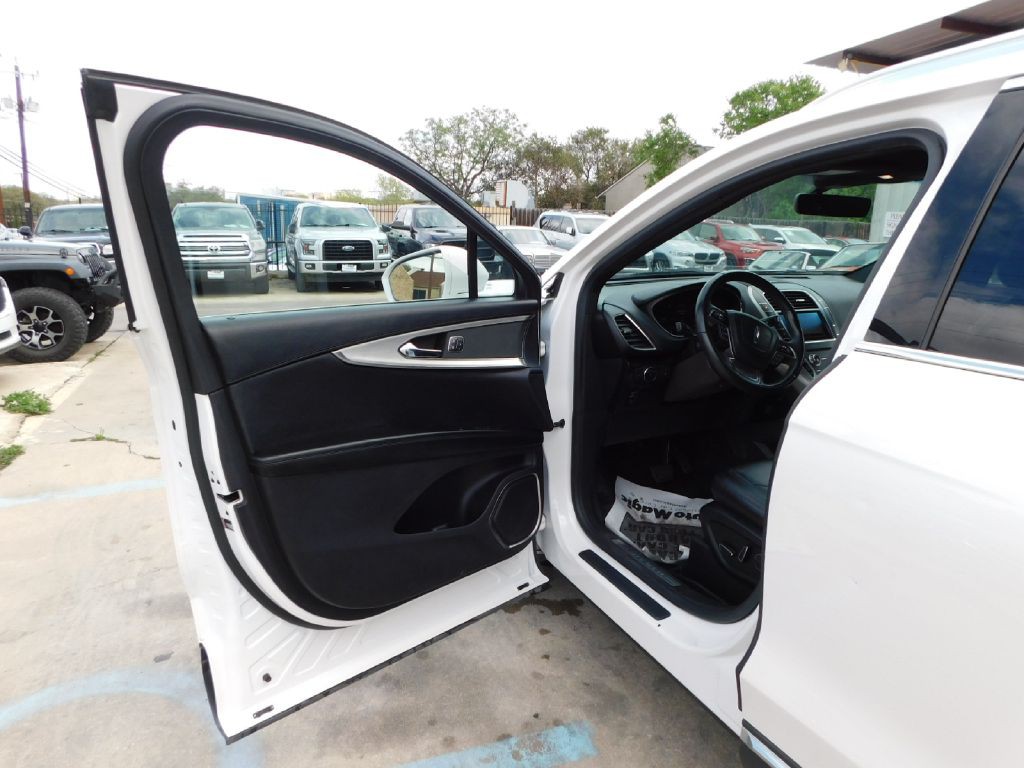 2019 Lincoln Nautilus Image 23