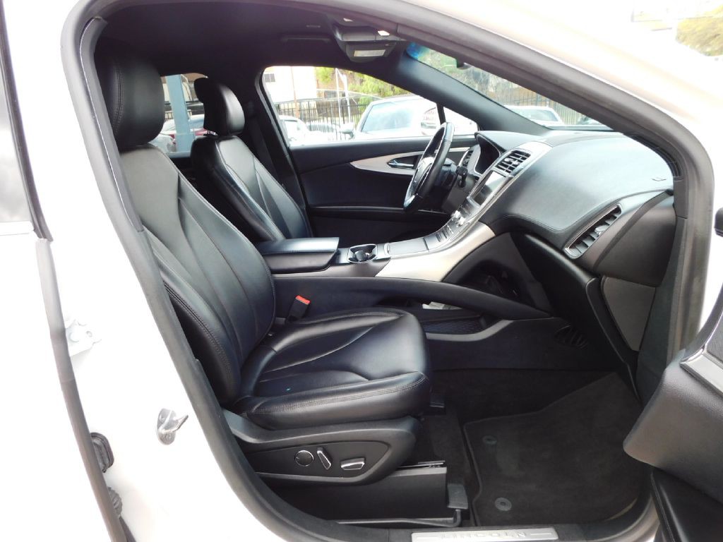 2019 Lincoln Nautilus Image 48