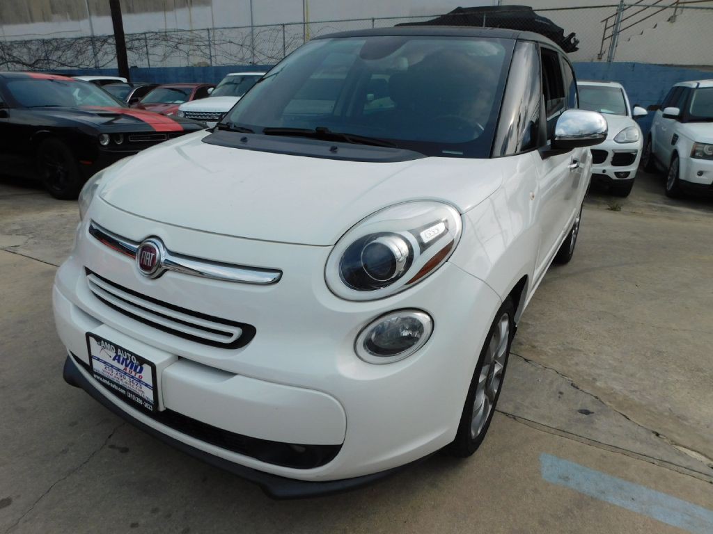 2014 FIAT 500L Image 3