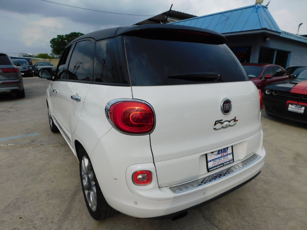 2014 FIAT 500L Image 5