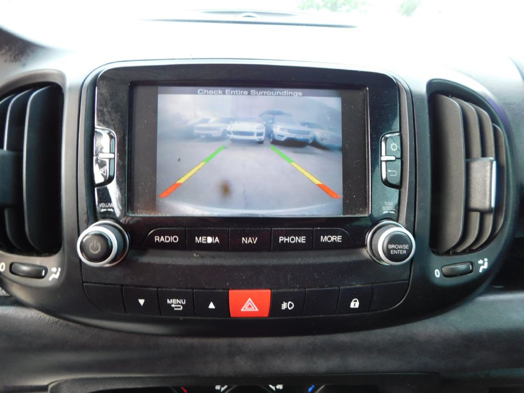 2014 FIAT 500L Image 27