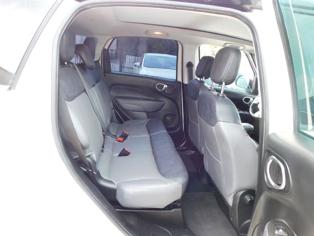 2014 FIAT 500L Image 41