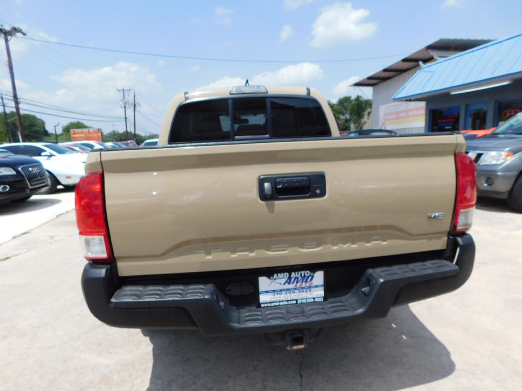 2017 Toyota Tacoma Image 6