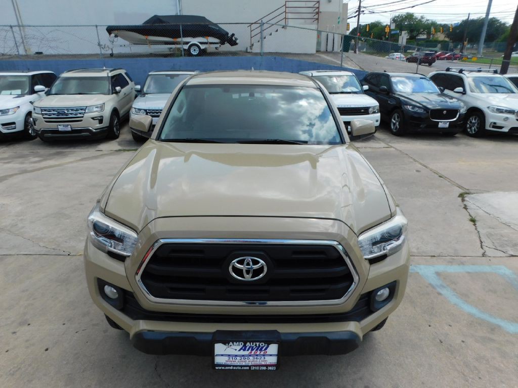 2017 Toyota Tacoma Image 42