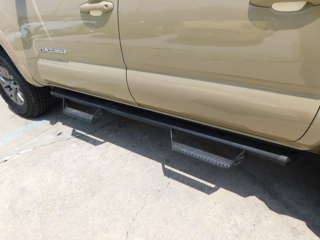 2017 Toyota Tacoma Image 12