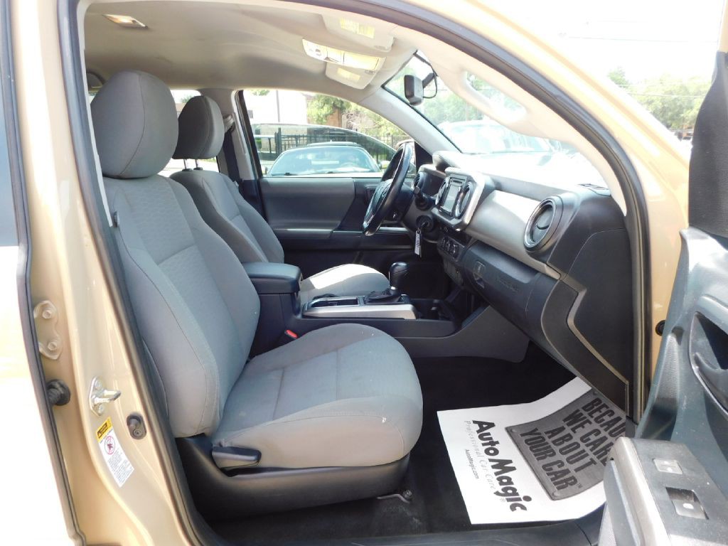 2017 Toyota Tacoma Image 37