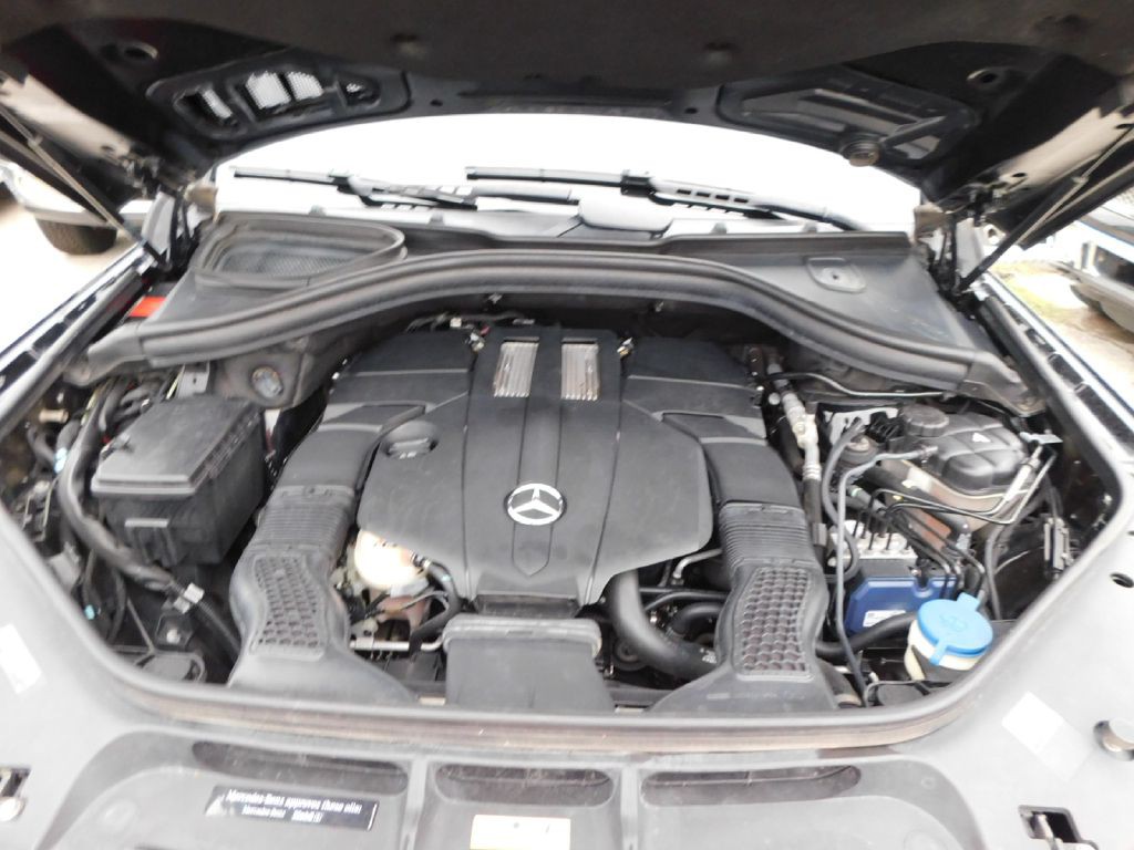 2015 Mercedes-Benz GL-Class Image 13