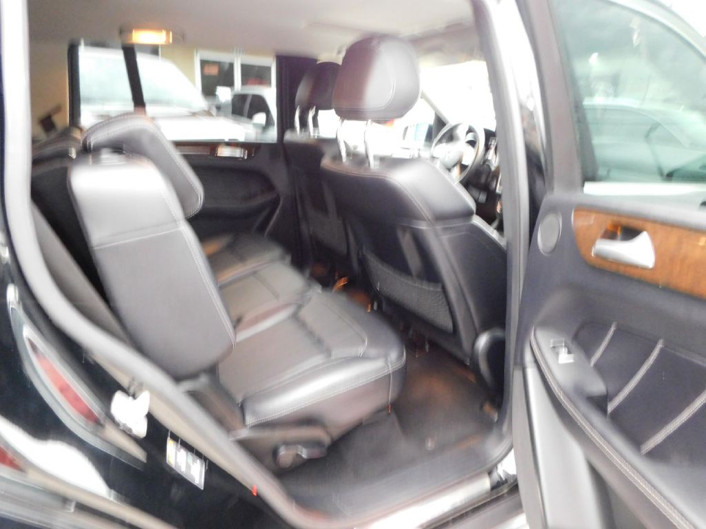2015 Mercedes-Benz GL-Class Image 15