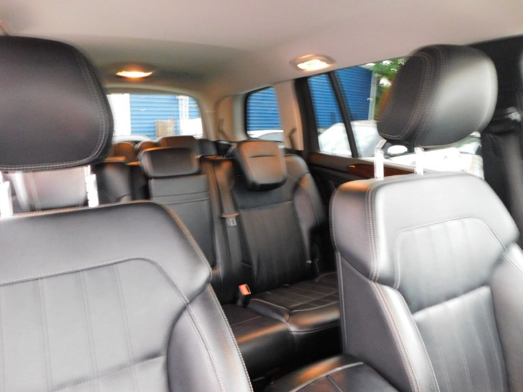 2015 Mercedes-Benz GL-Class Image 17