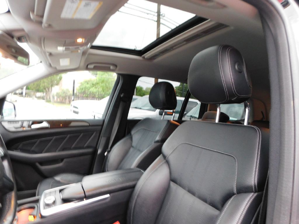 2015 Mercedes-Benz GL-Class Image 26