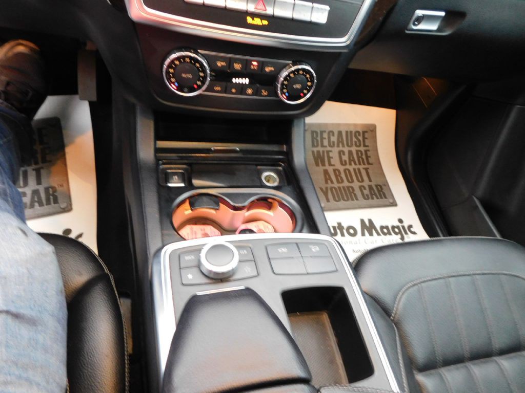 2015 Mercedes-Benz GL-Class Image 31