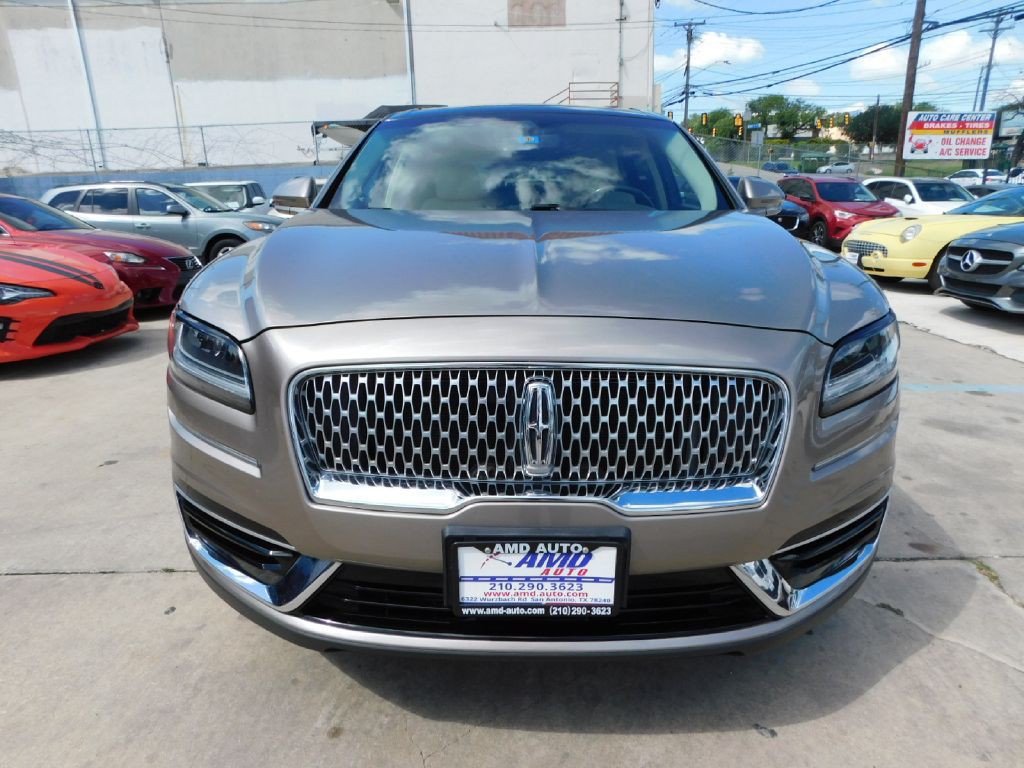 2019 Lincoln Nautilus Image 2