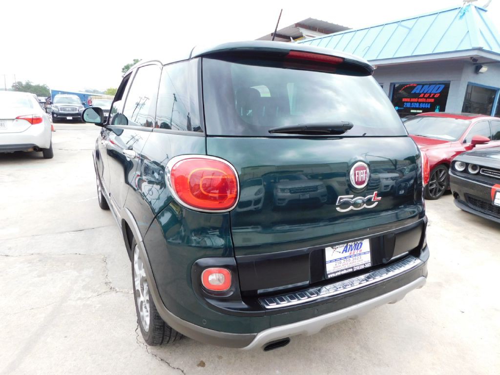 2015 FIAT 500L Image 5