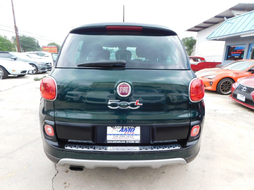 2015 FIAT 500L Image 6