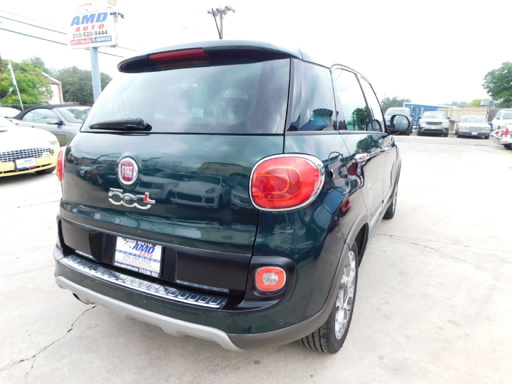 2015 FIAT 500L Image 7