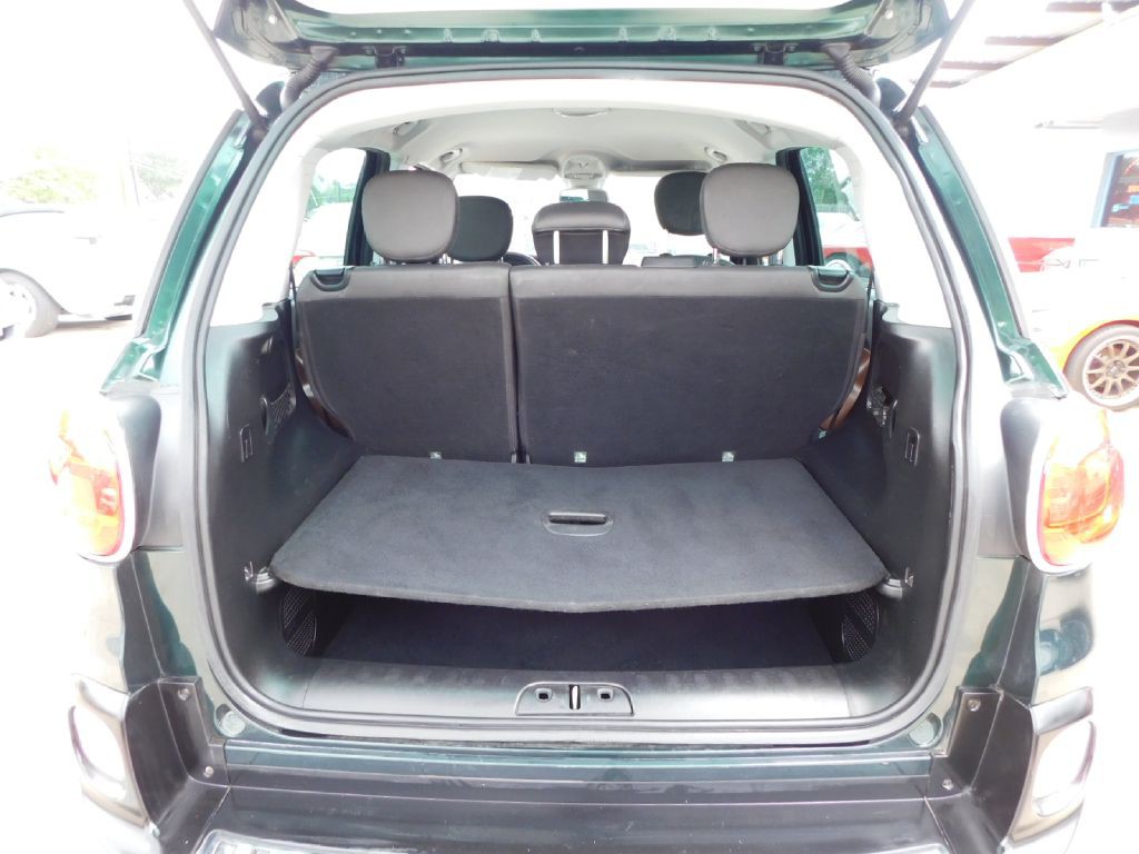 2015 FIAT 500L Image 13