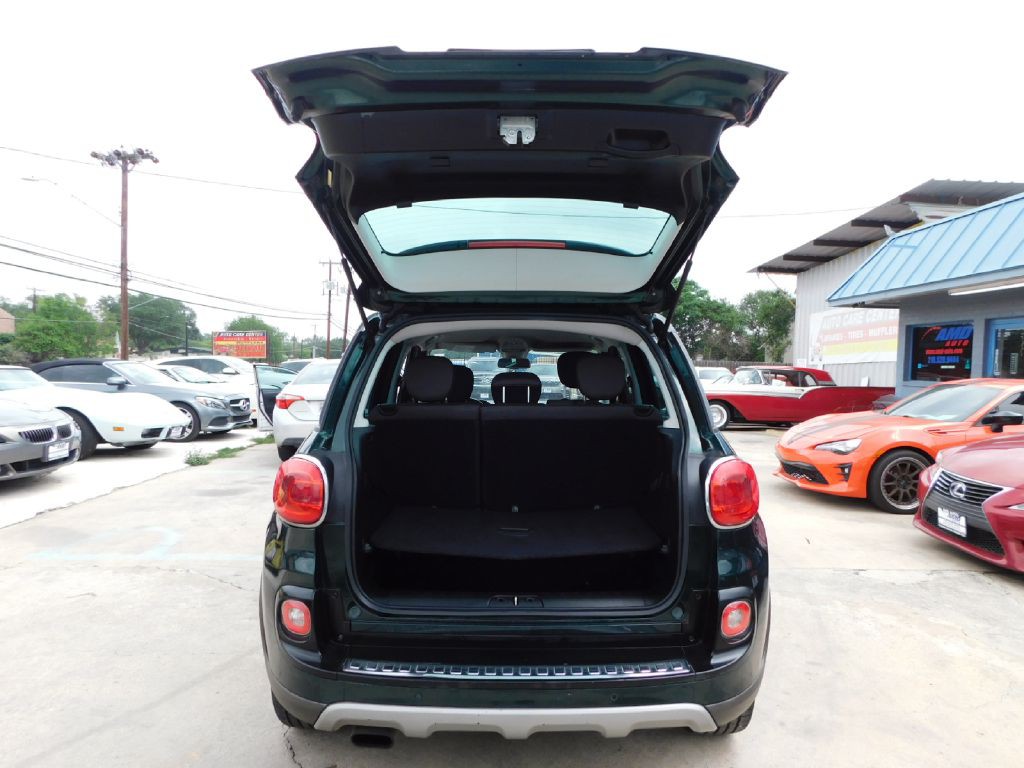 2015 FIAT 500L Image 14
