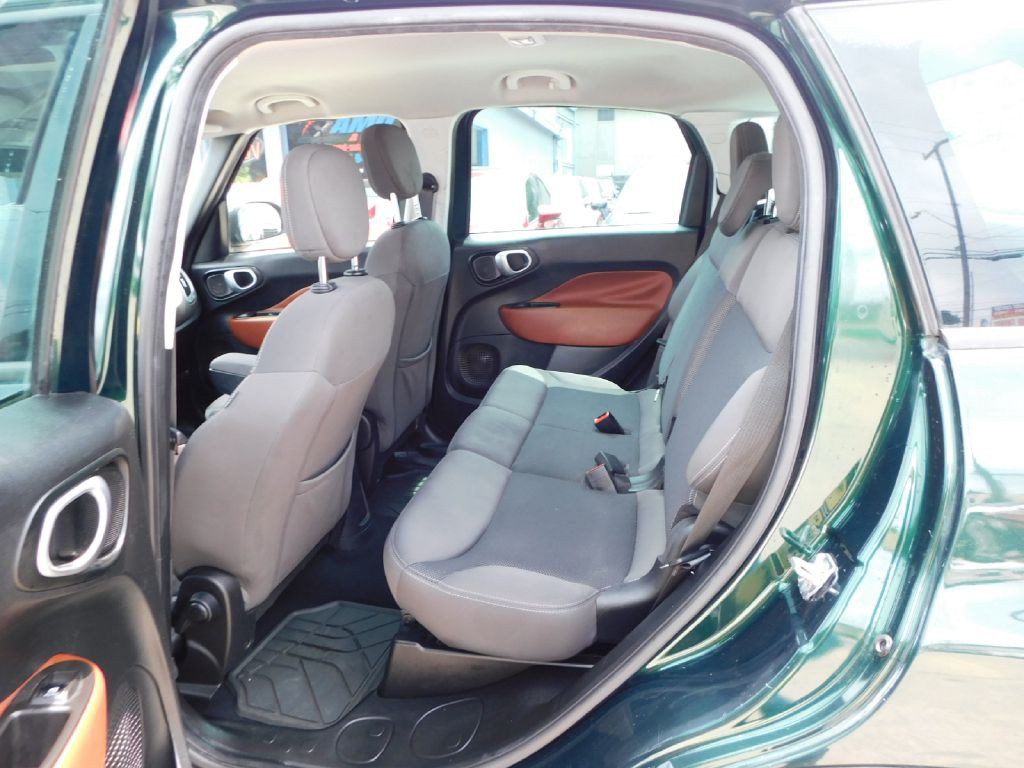 2015 FIAT 500L Image 19