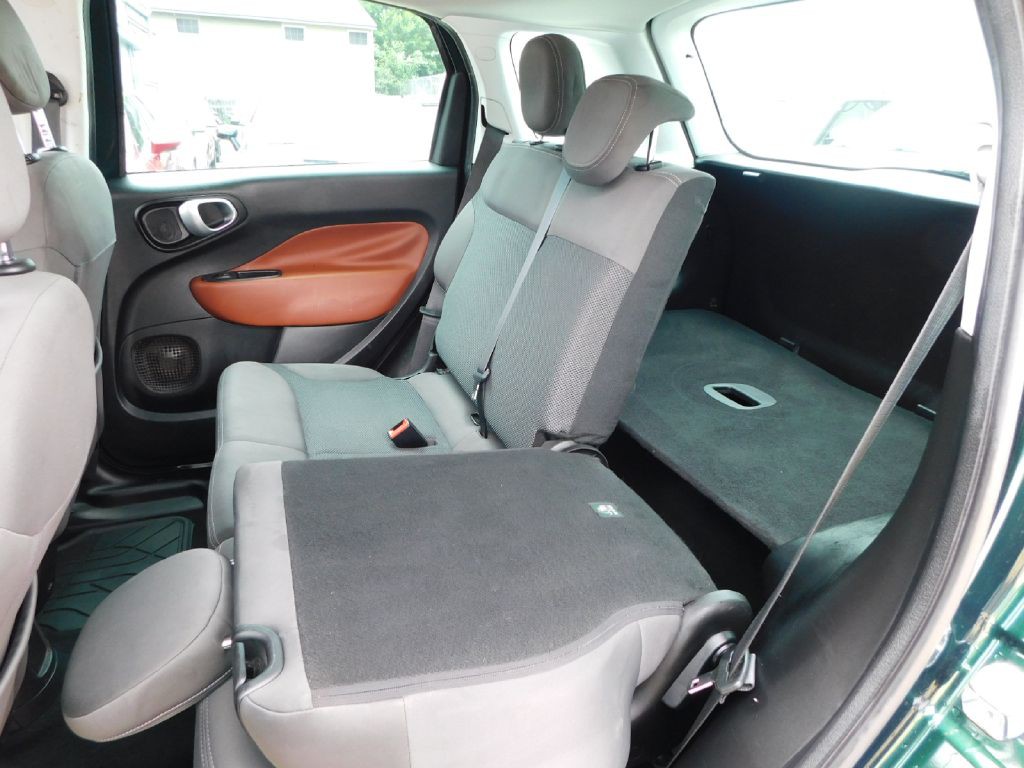 2015 FIAT 500L Image 20