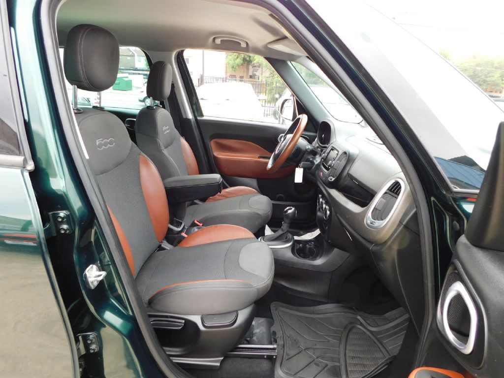 2015 FIAT 500L Image 35