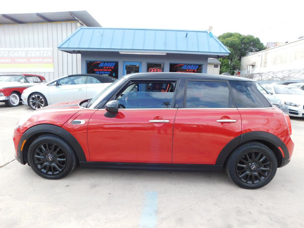 2017 MINI Cooper Image 4