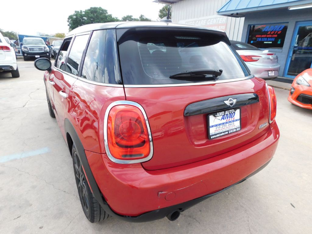 2017 MINI Cooper Image 5