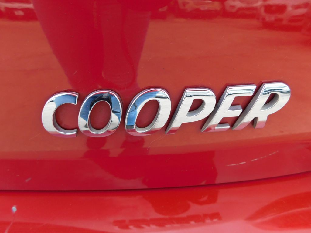 2017 MINI Cooper Image 10