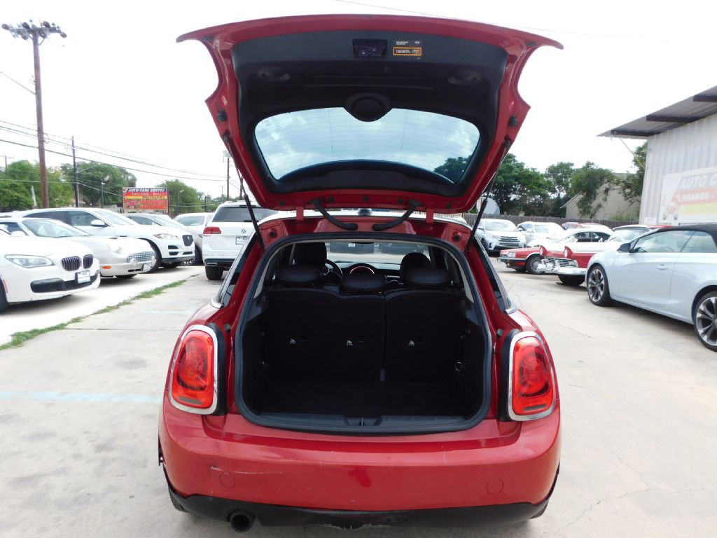 2017 MINI Cooper Image 15
