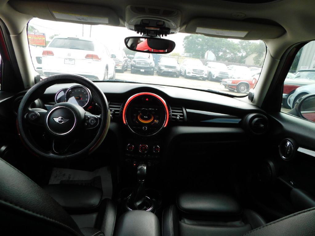 2017 MINI Cooper Image 37