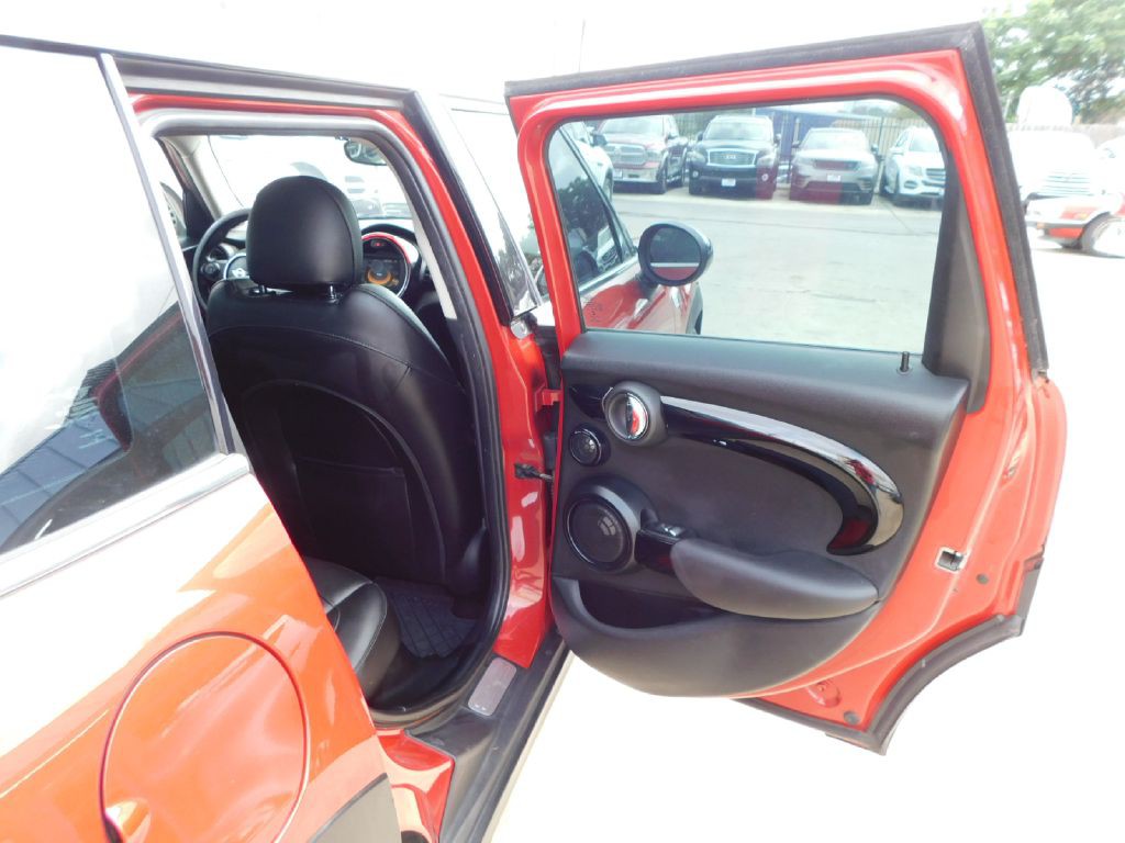 2017 MINI Cooper Image 41